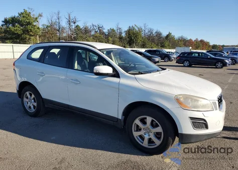 White Rear End Damage из США, поврежденный, VIN YV4940DZ9B2191264